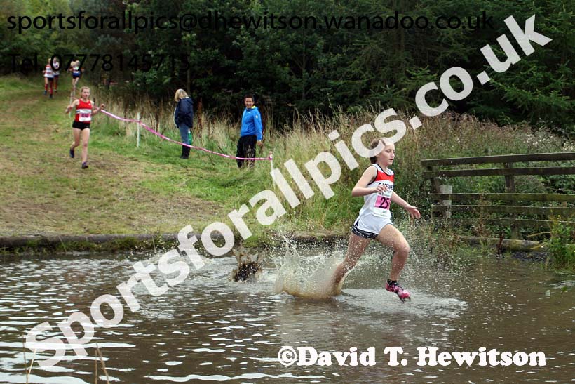 Girls under-15s, Start Fitness North Eastern Harrier League, Tanfield, County Durham. Photo: David T. Hewitson/Sports for All Pics